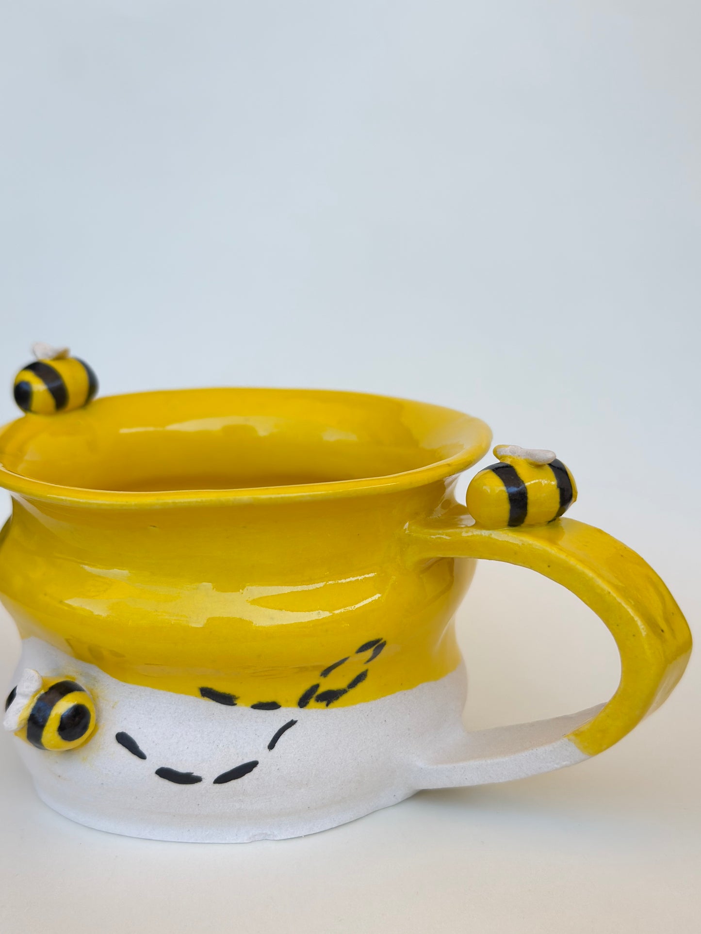 Caneca Bee