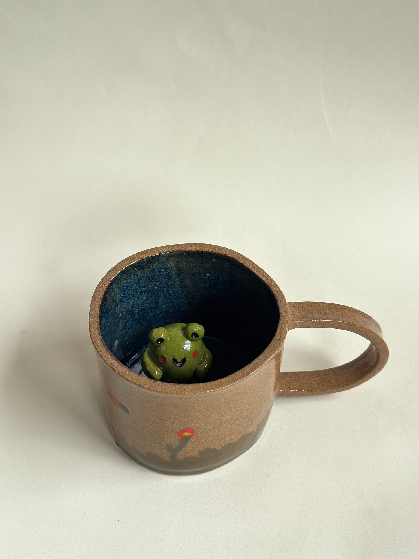 Caneca Sapo na Lagoa