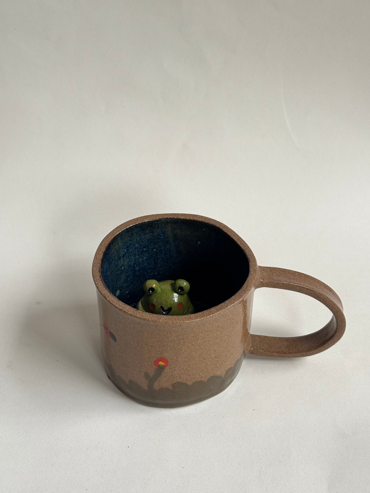 Caneca Sapo na Lagoa